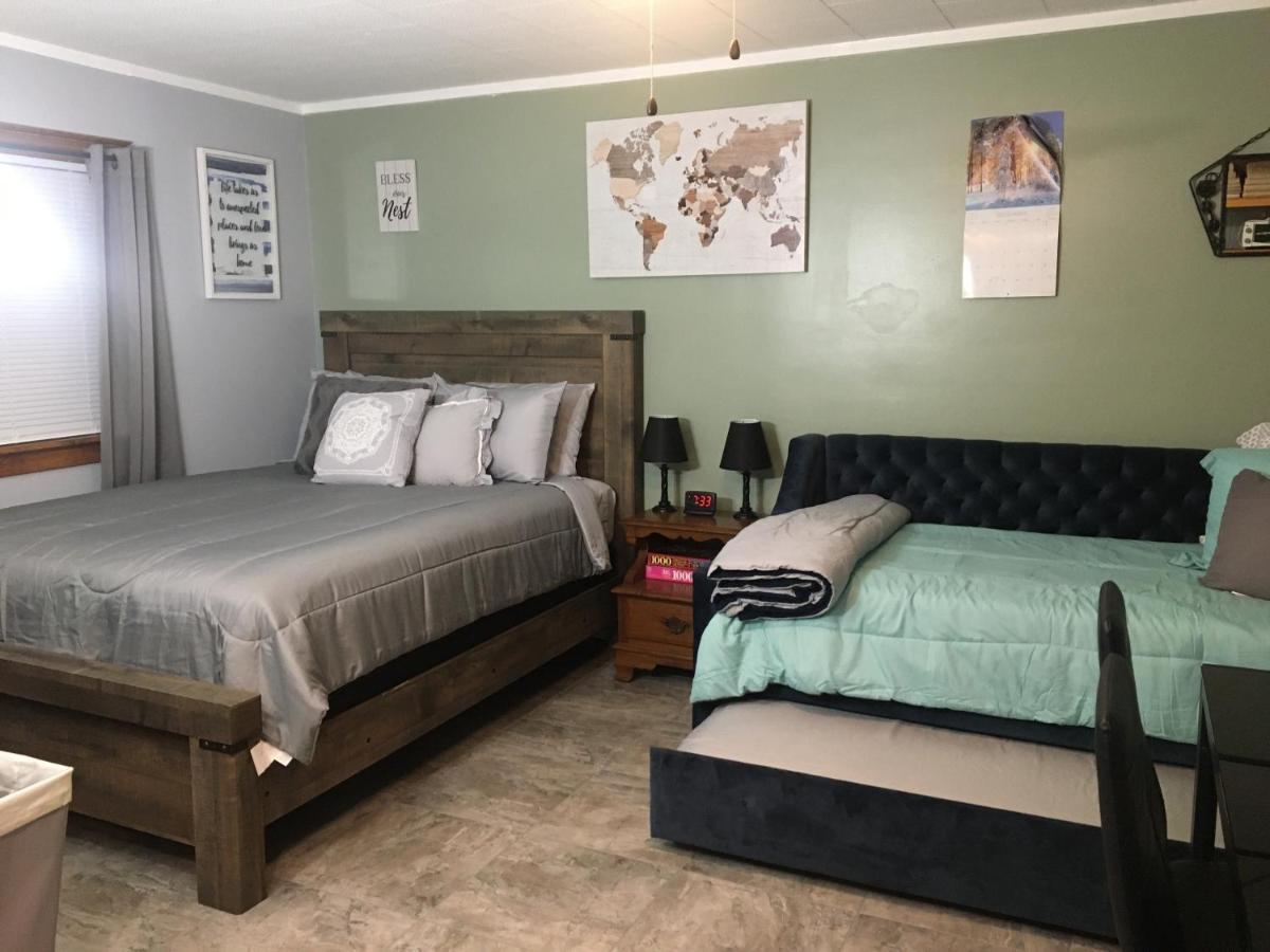Home Away From Home, Recently Renovated North Troy Εξωτερικό φωτογραφία
