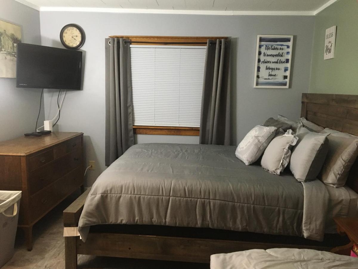 Home Away From Home, Recently Renovated North Troy Εξωτερικό φωτογραφία